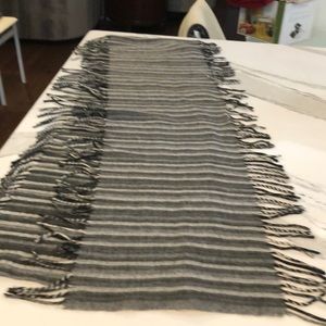 100% Cashmere Had Tailored Scarf